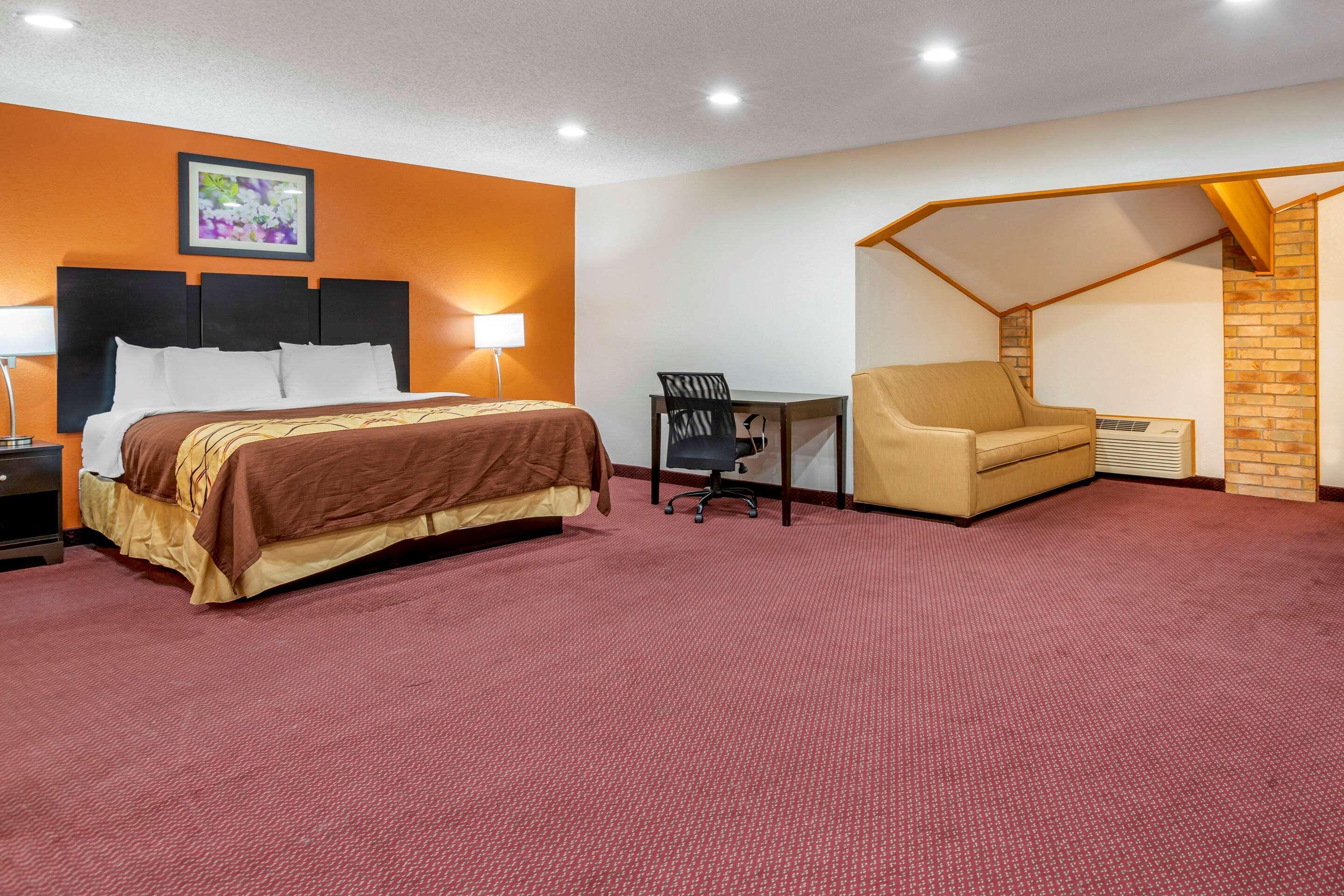 Rodeway Inn Coopersville Экстерьер фото