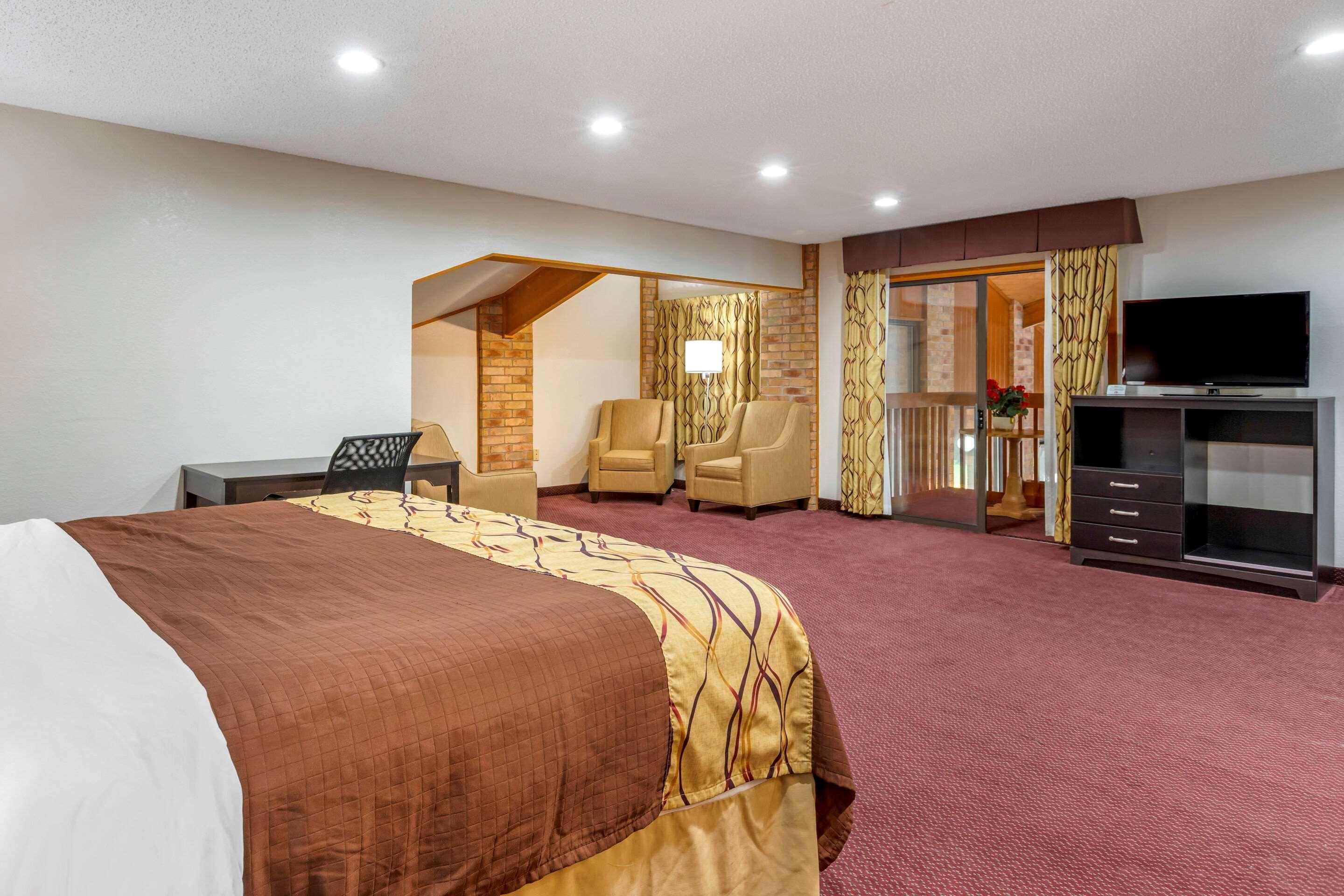 Rodeway Inn Coopersville Экстерьер фото