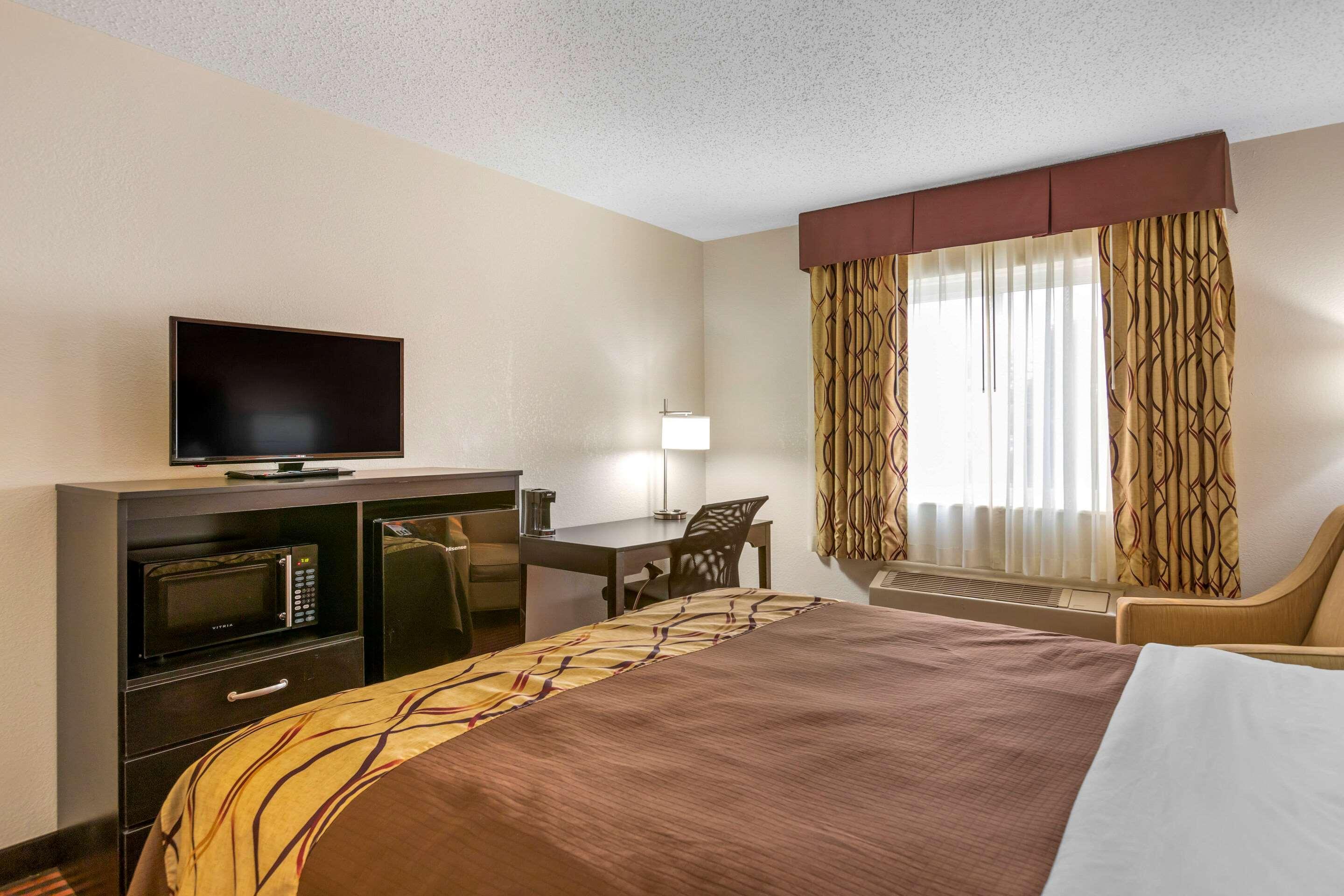 Rodeway Inn Coopersville Экстерьер фото
